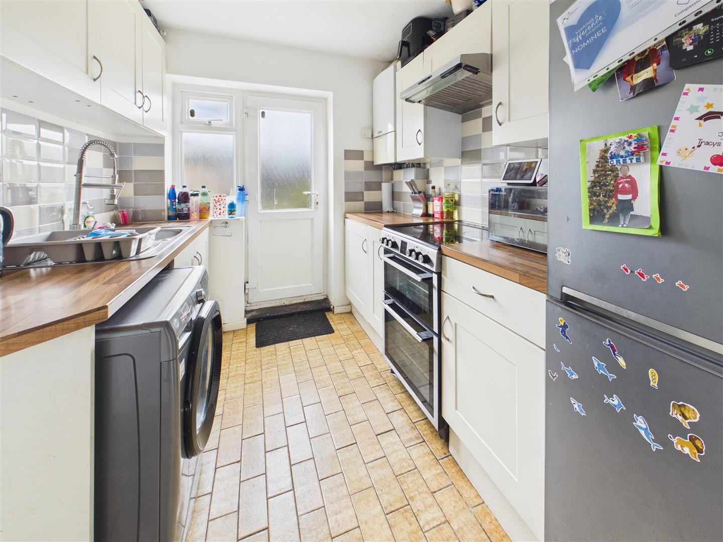 Angela Avenue, Potters Green, Coventry image 3