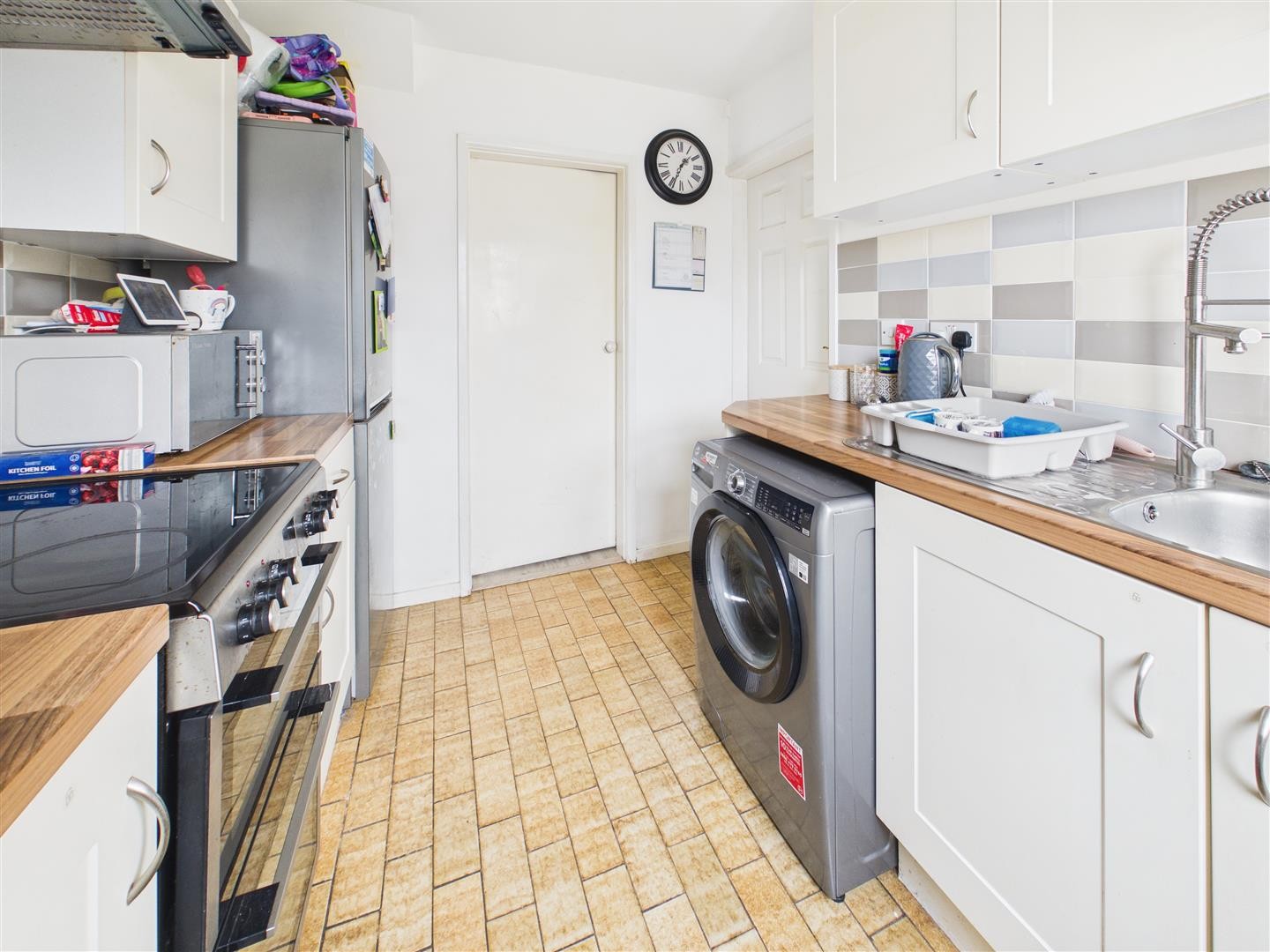 Angela Avenue, Potters Green, Coventry image 5