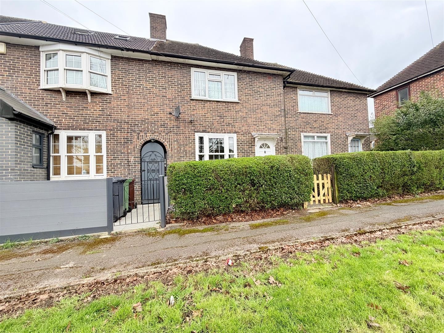 Manor Farm Drive, London image 1