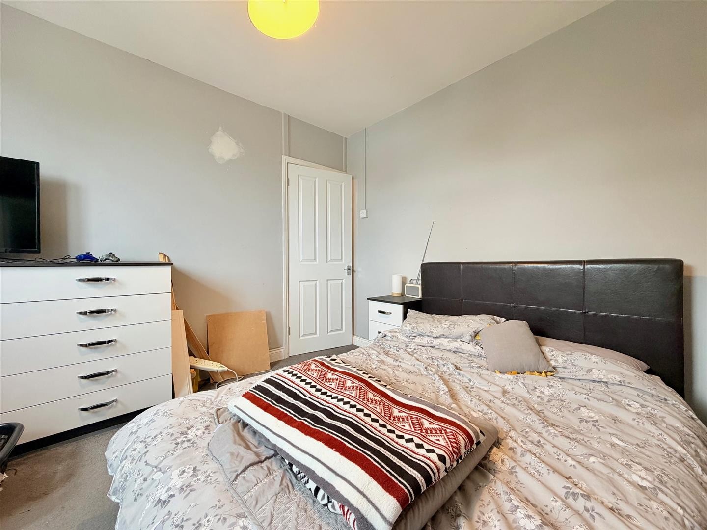 Manor Farm Drive, London image 7