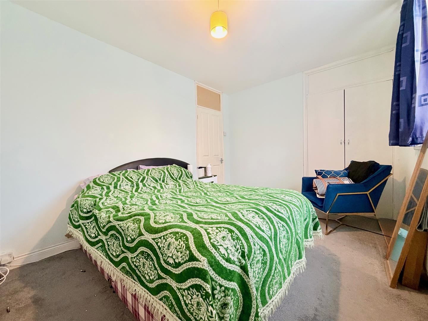 Manor Farm Drive, London image 8