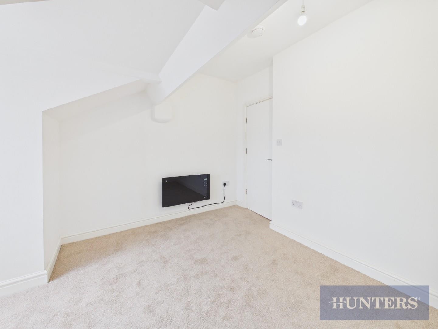 Prince Of Wales Terrace, Scarborough image 9