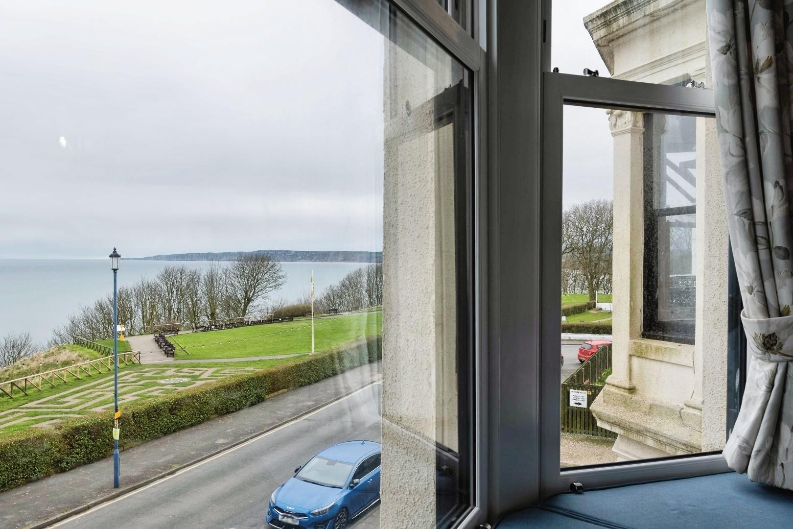 The Crescent, Filey image 2