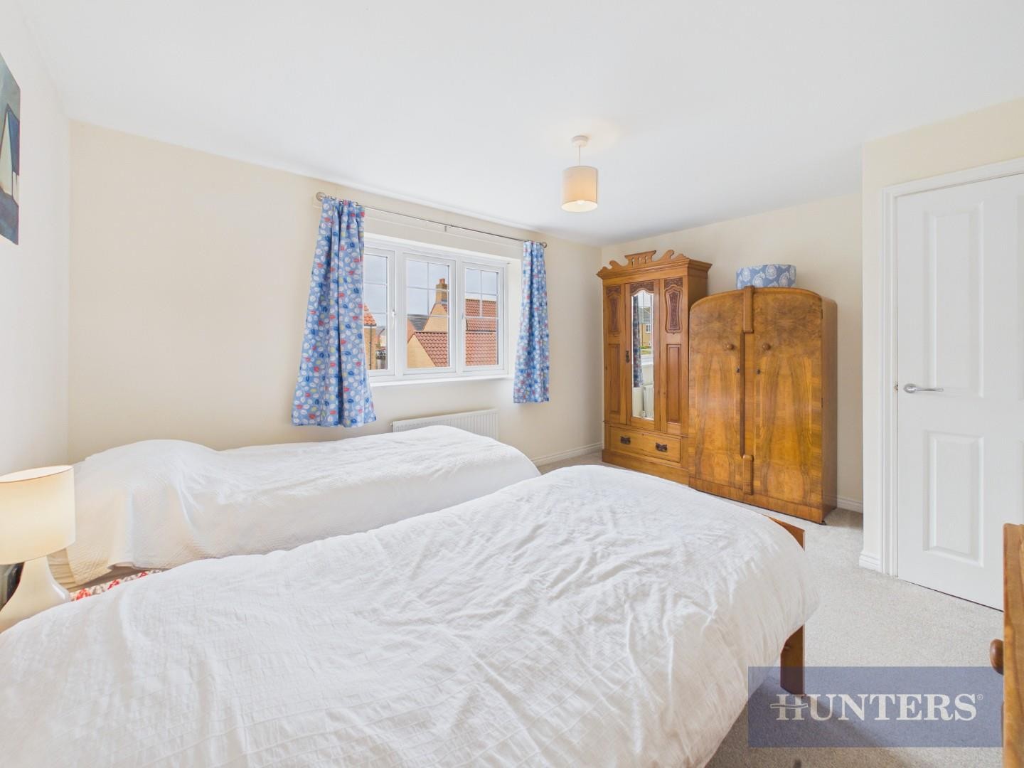 Bramble Way, Scarborough image 9