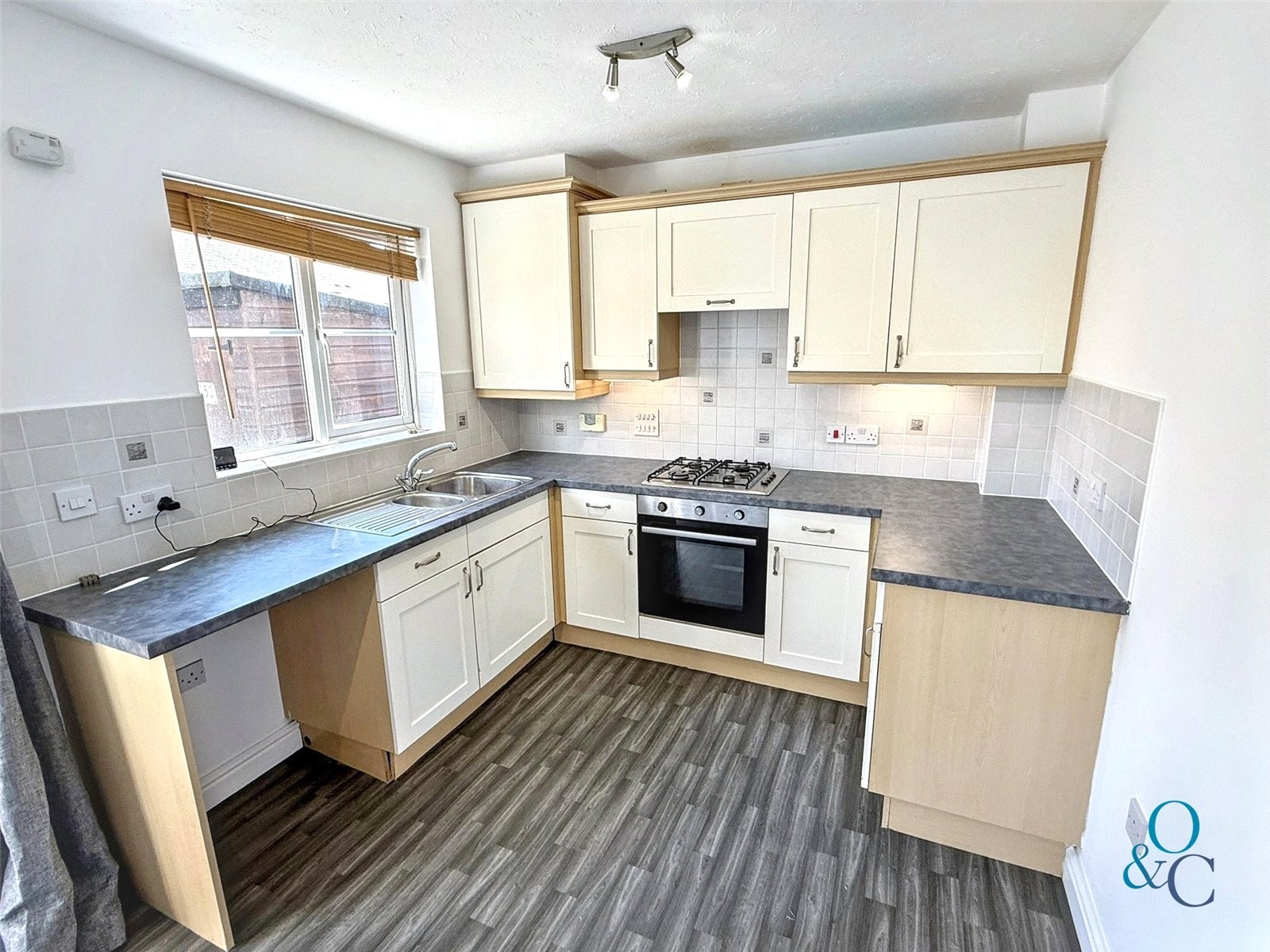 Mullion Close, St Austell, Cornwall image 4