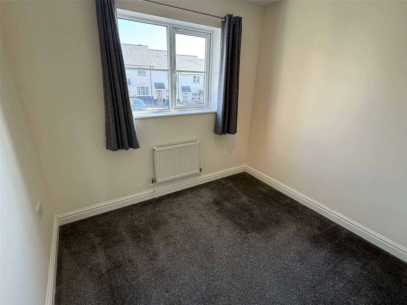 Mullion Close, St Austell, Cornwall image 9