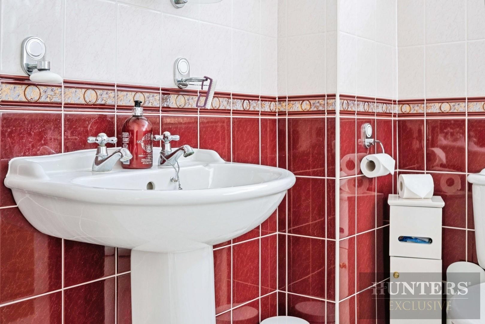 Southcliffe Drive, Primrose Valley, Filey image 25