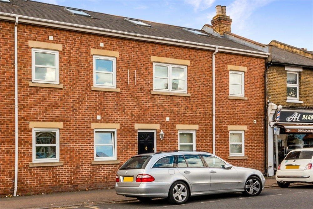 Walton Road, WEST MOLESEY, Surrey image 1