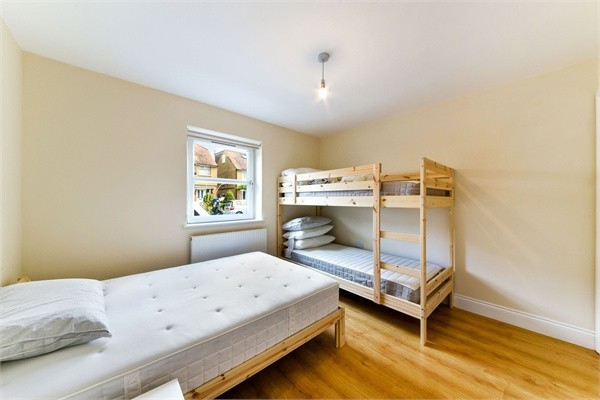 Walton Road, WEST MOLESEY, Surrey image 5