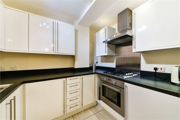 Walton Road, WEST MOLESEY, Surrey image 6