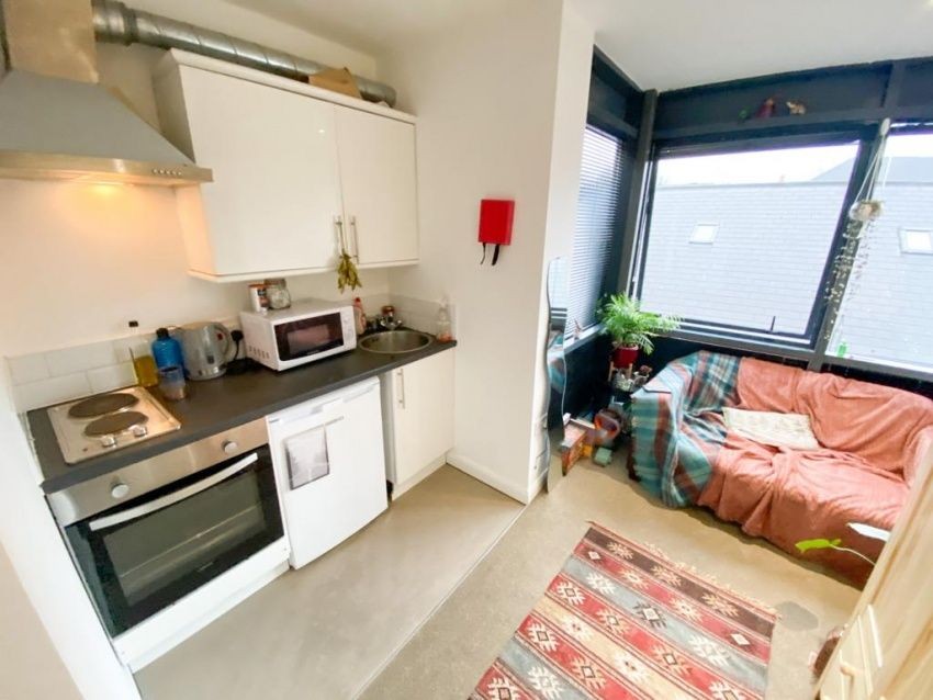 Studio 7 Filey Lane, Broomhall image 2