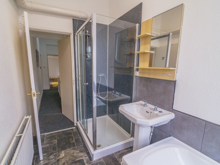 81b Holberry Gardens, Broomhall image 12