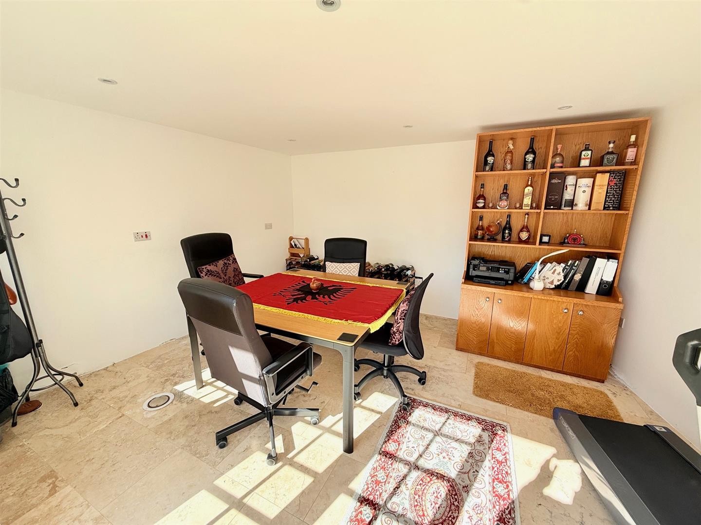 Ropers Avenue, London image 13