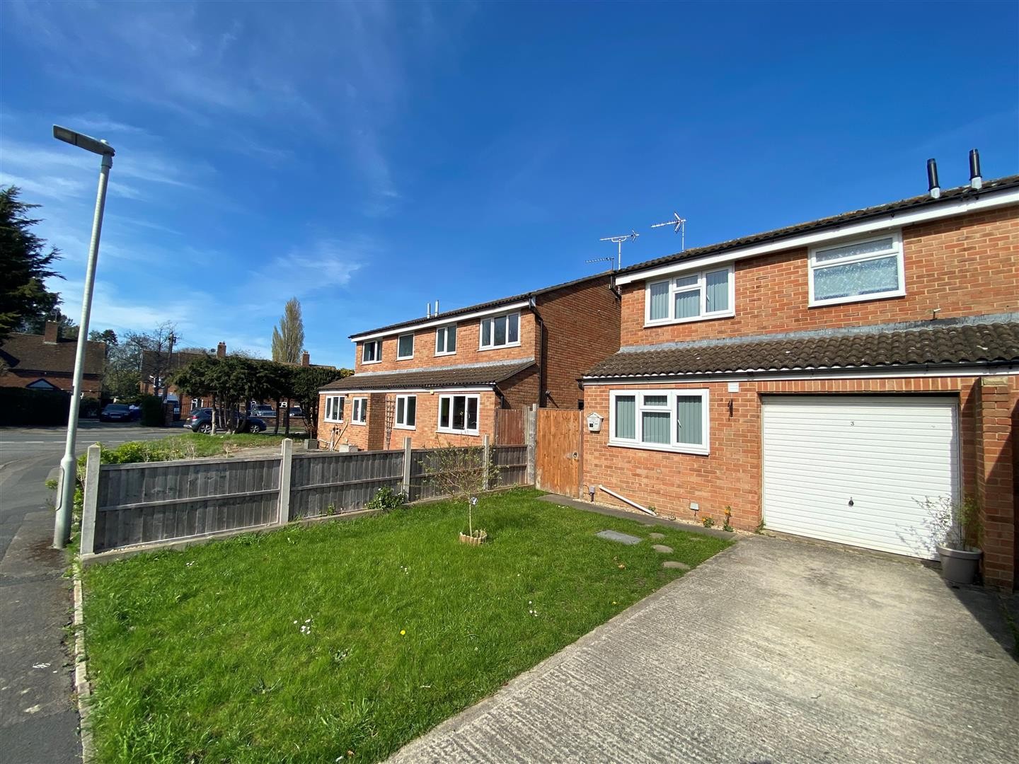 Druids Oak, Quedgeley image 1