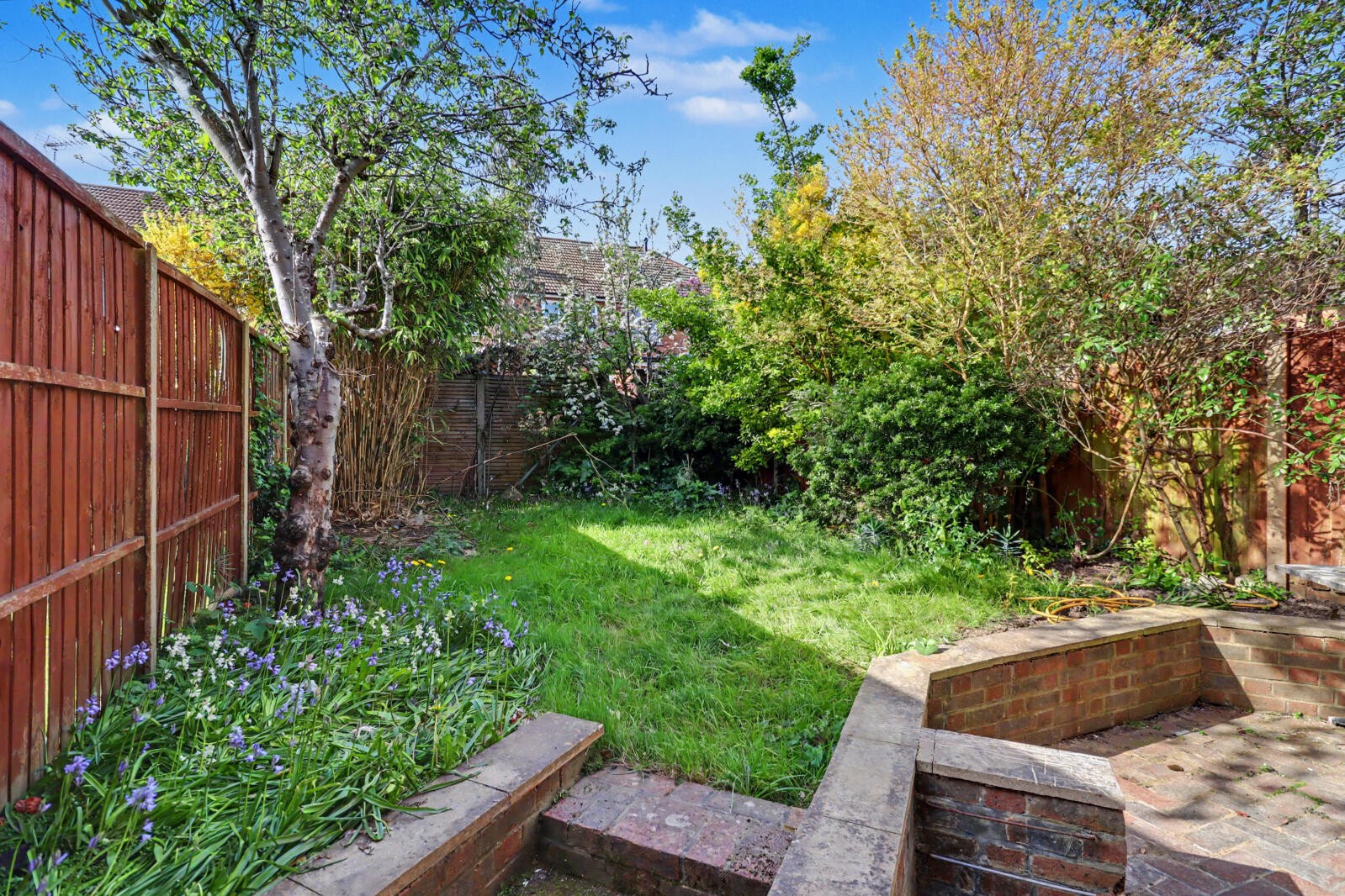 Montague Close, WALTON-ON-THAMES, Surrey image 8