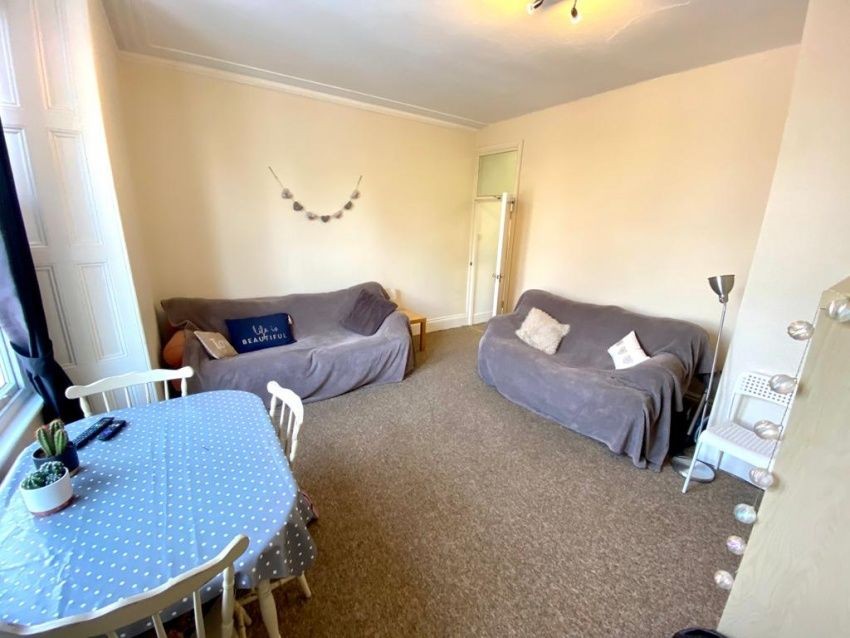 66d Clarkegrove Road, Ecclesall image 1