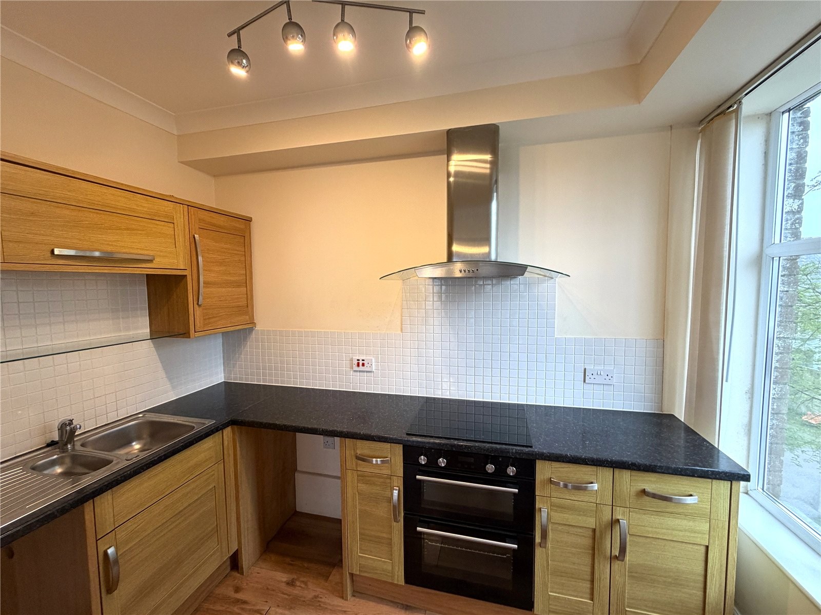 19 Edgecumbe Road, Roche, St Austell image 3