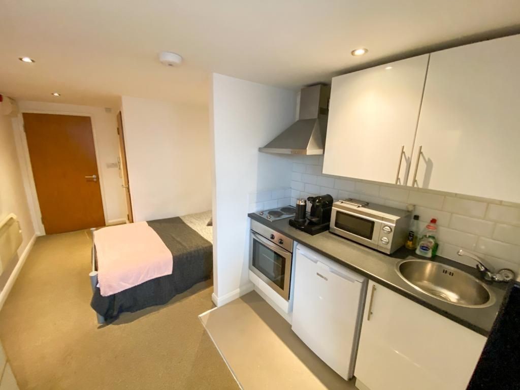 Studio 3 Filey Lane, Broomhall image 6