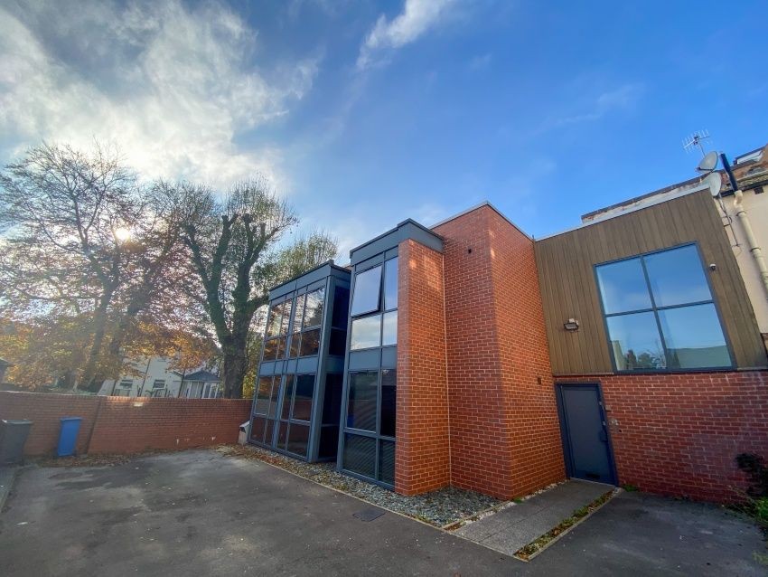 Studio 3 Filey Lane, Broomhall image 8