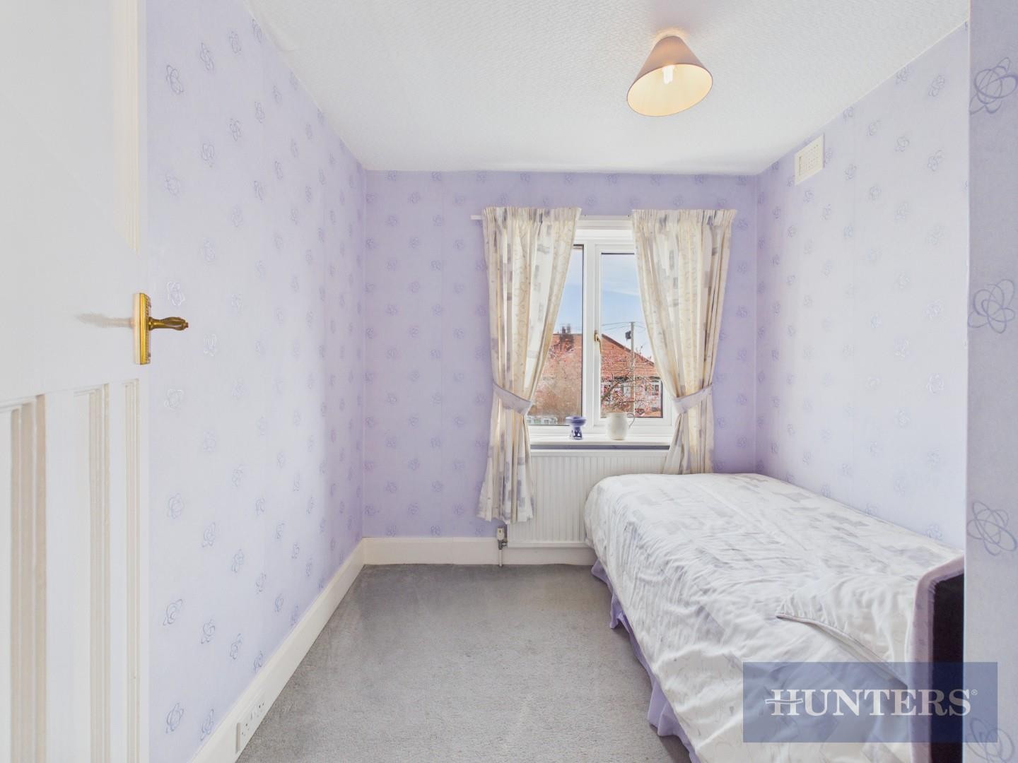 Newlands Park Road, Scarborough image 12