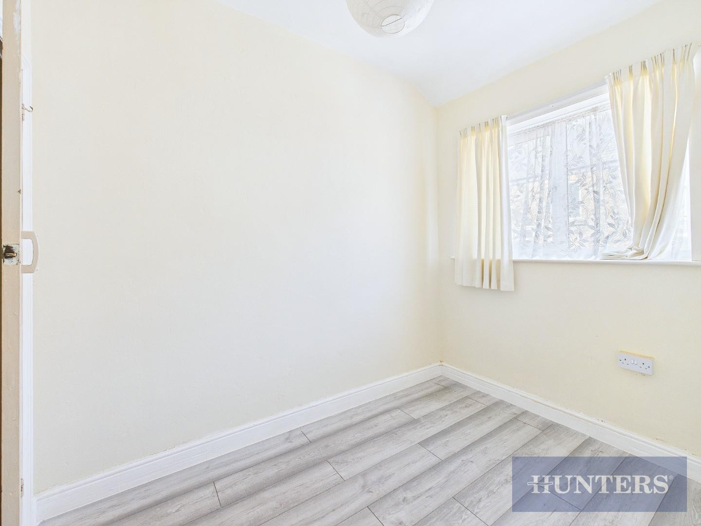 Trafalgar Terrace, Scarborough image 8