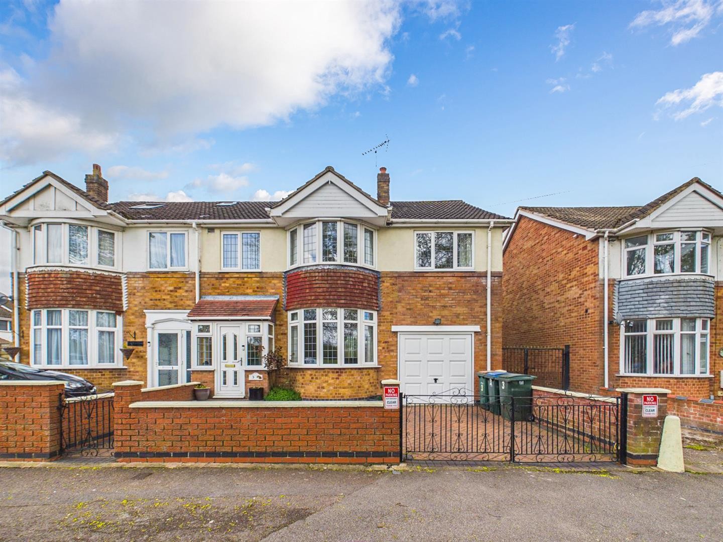 Wildmoor Close, Longford, Coventry *No Chain* image 1