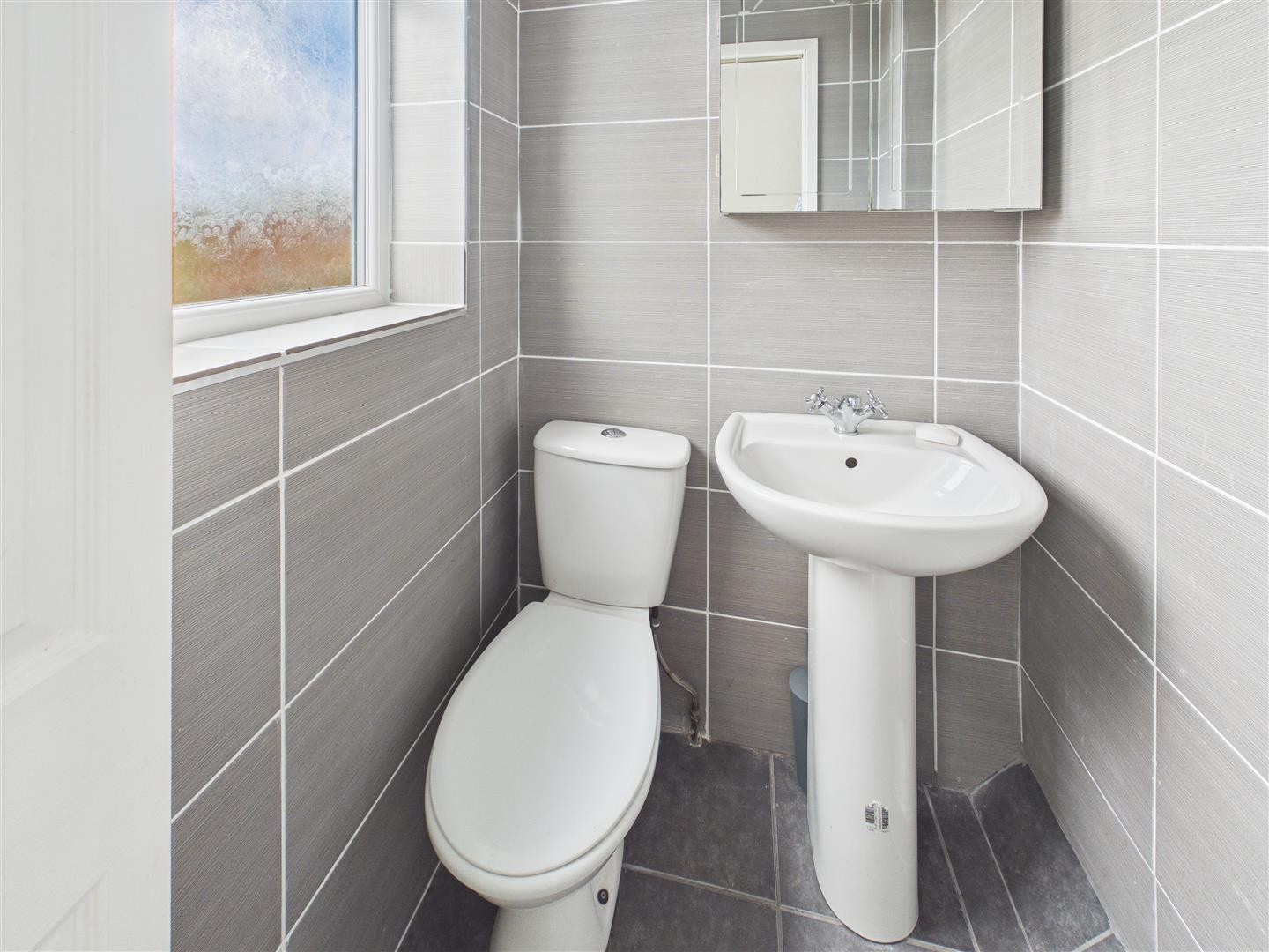 Wildmoor Close, Longford, Coventry *No Chain* image 22