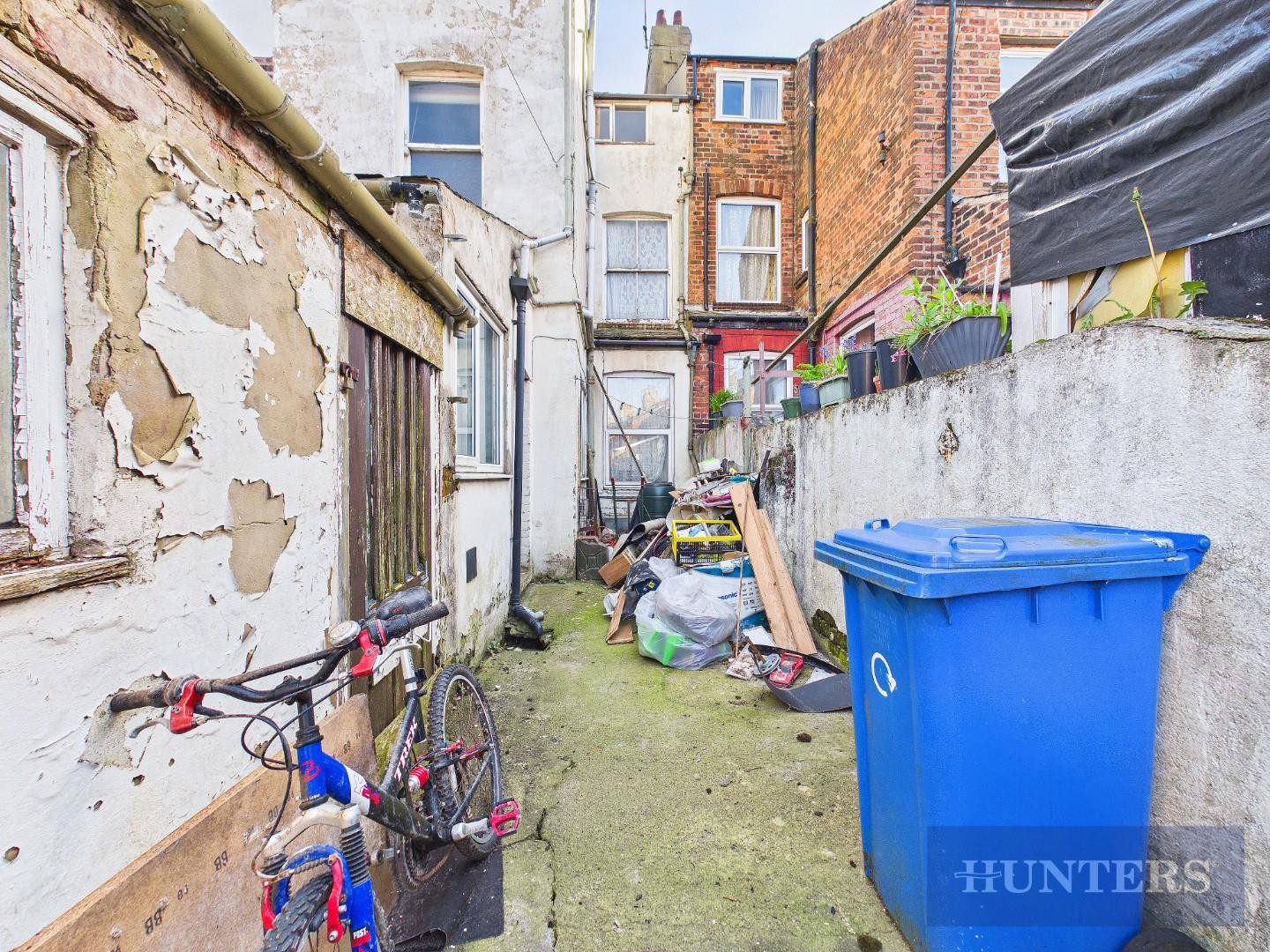 Dean Road, Scarborough image 23