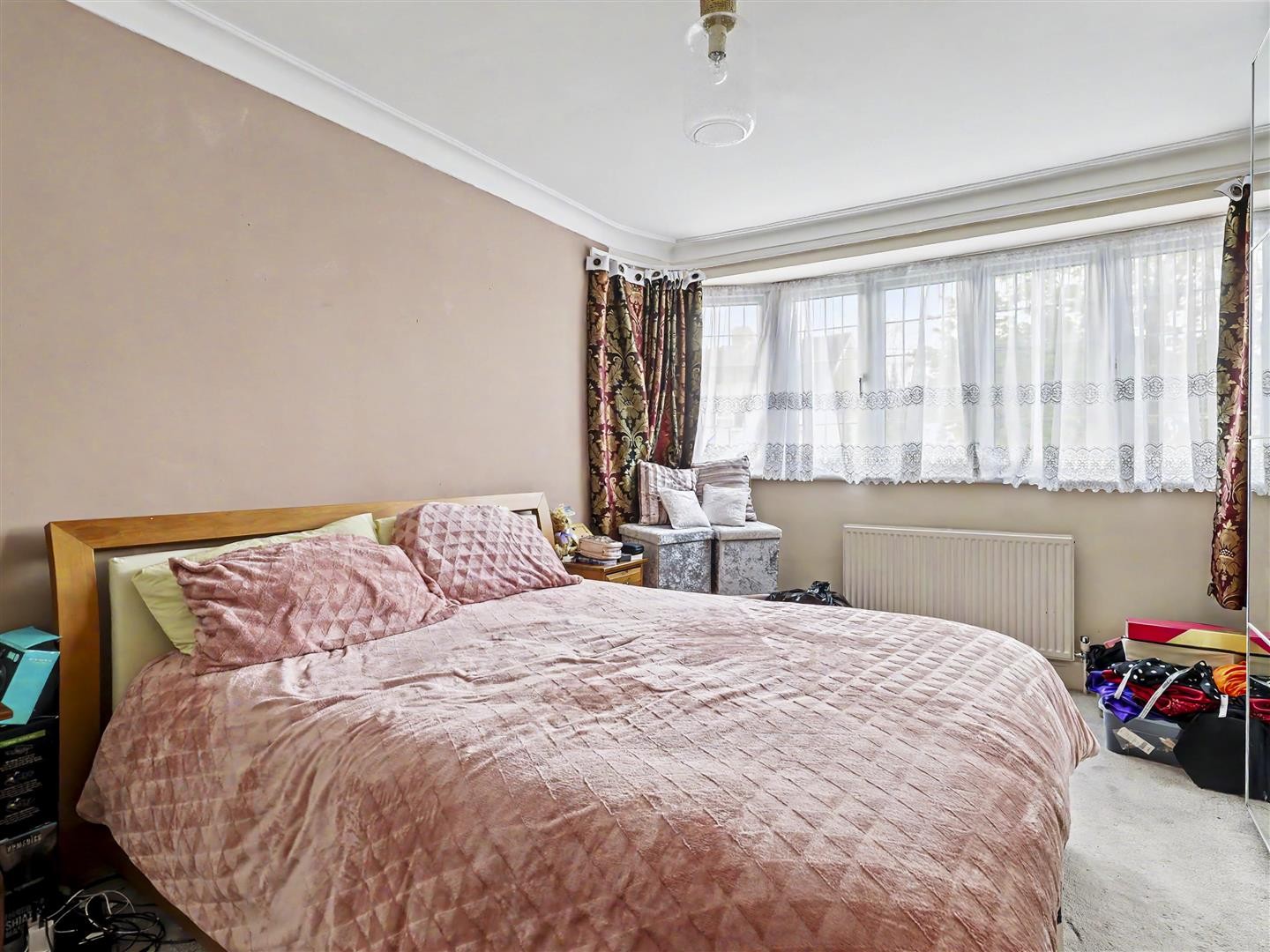 Hawkwood Crescent, Chingford image 14