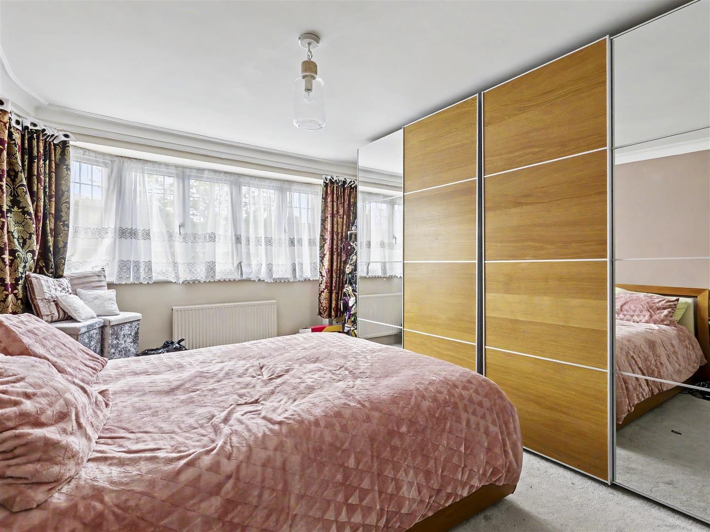 Hawkwood Crescent, Chingford image 15