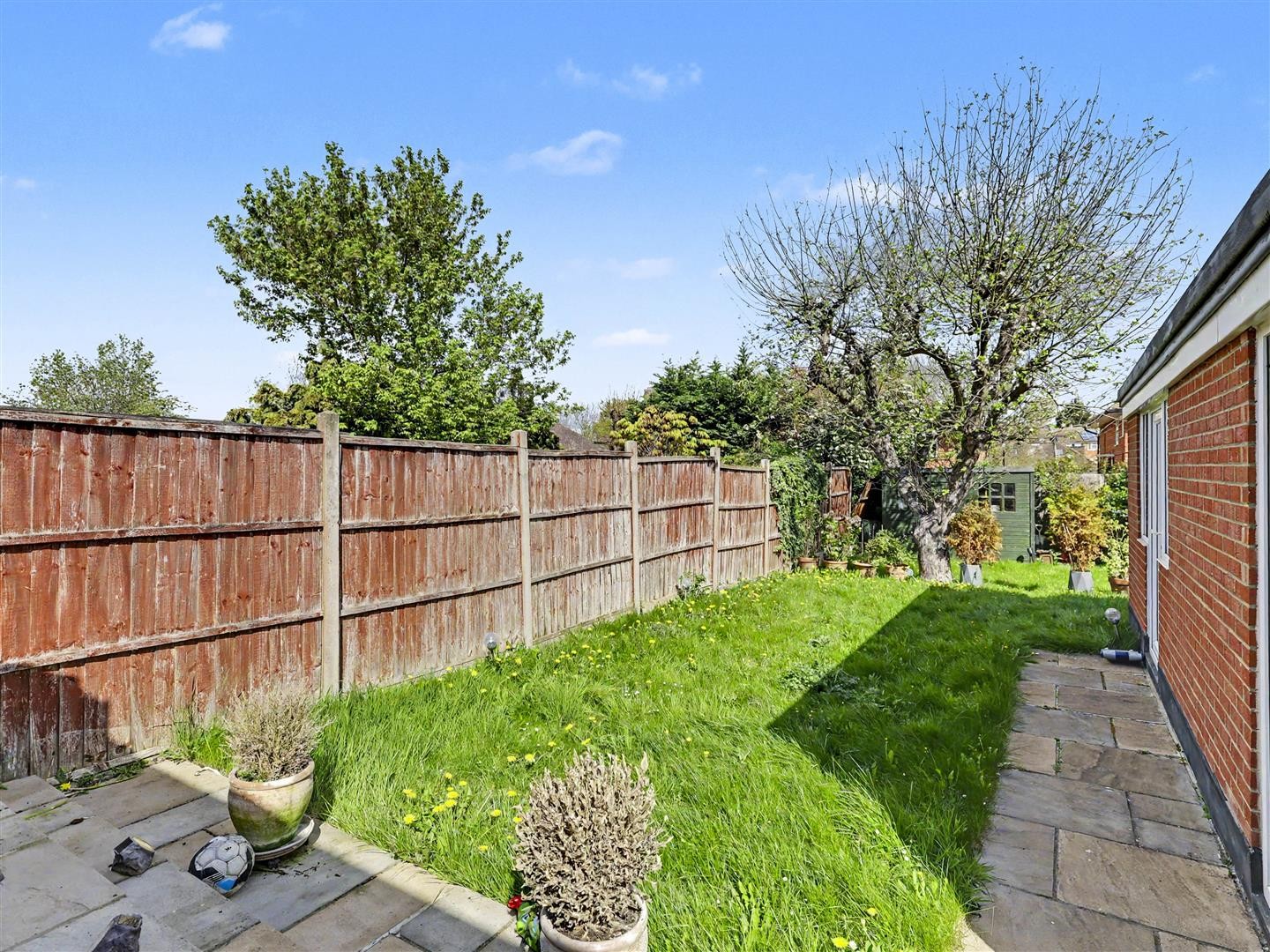 Hawkwood Crescent, Chingford image 24