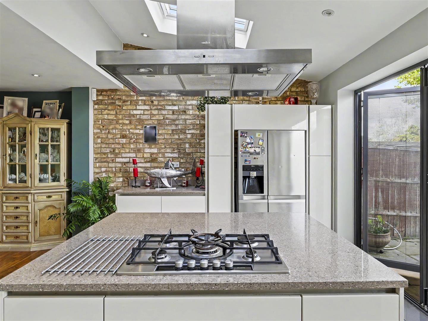 Hawkwood Crescent, Chingford image 9