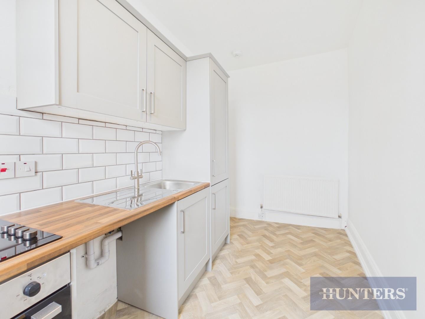 Dean Road, Scarborough image 5