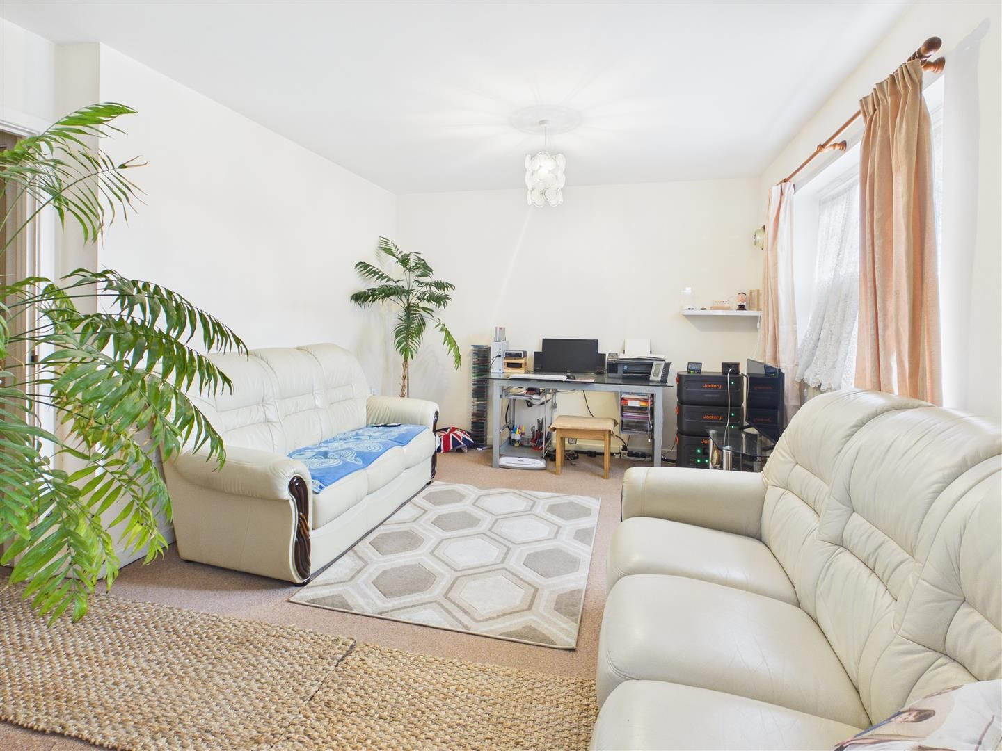 Stoney Stanton Road, Coventry * TWO DOUBLE BEDROOMS * image 5