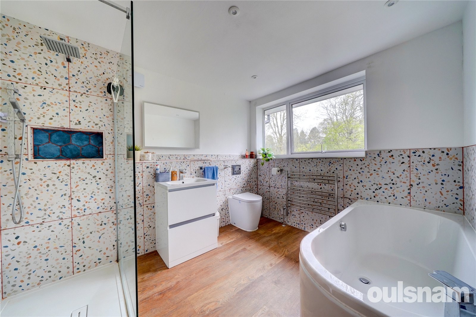 Manor Close, Droitwich, Worcestershire image 19