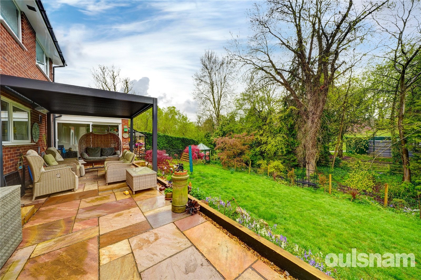 Manor Close, Droitwich, Worcestershire image 3