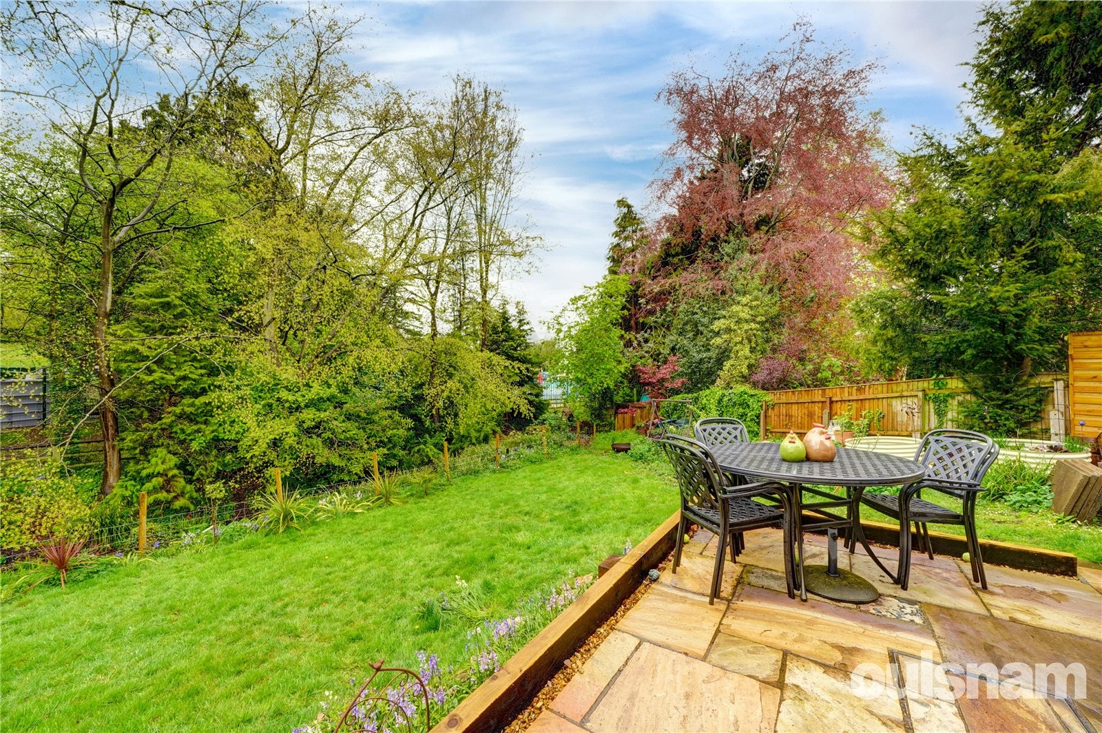 Manor Close, Droitwich, Worcestershire image 5