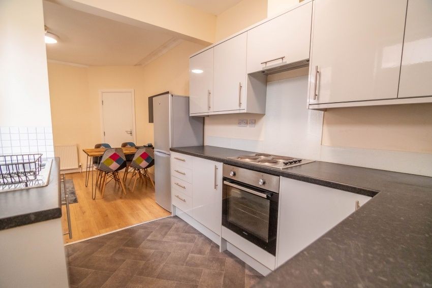 219 Sharrowvale Road, Ecclesall image 5