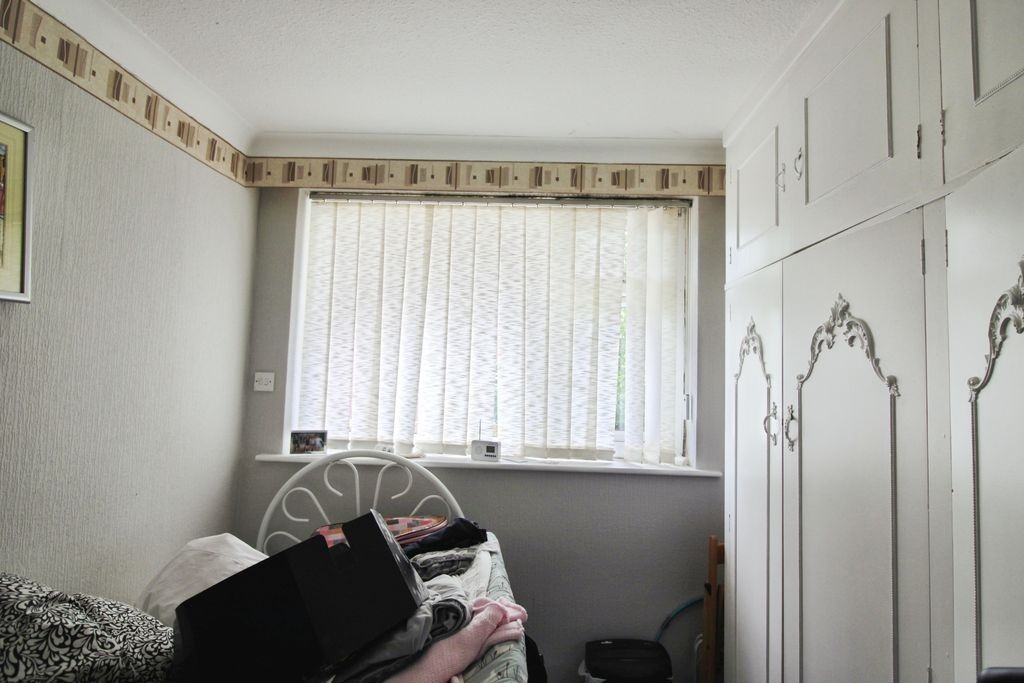 Grosvenor Court, Broughton Park, Salford image 13
