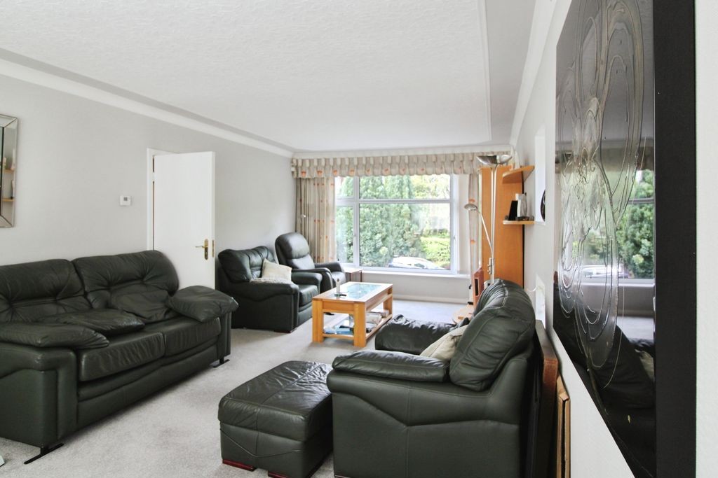Grosvenor Court, Broughton Park, Salford image 3