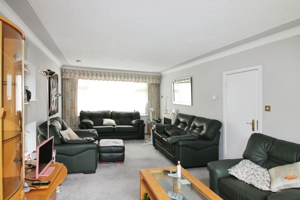 Grosvenor Court, Broughton Park, Salford image 4
