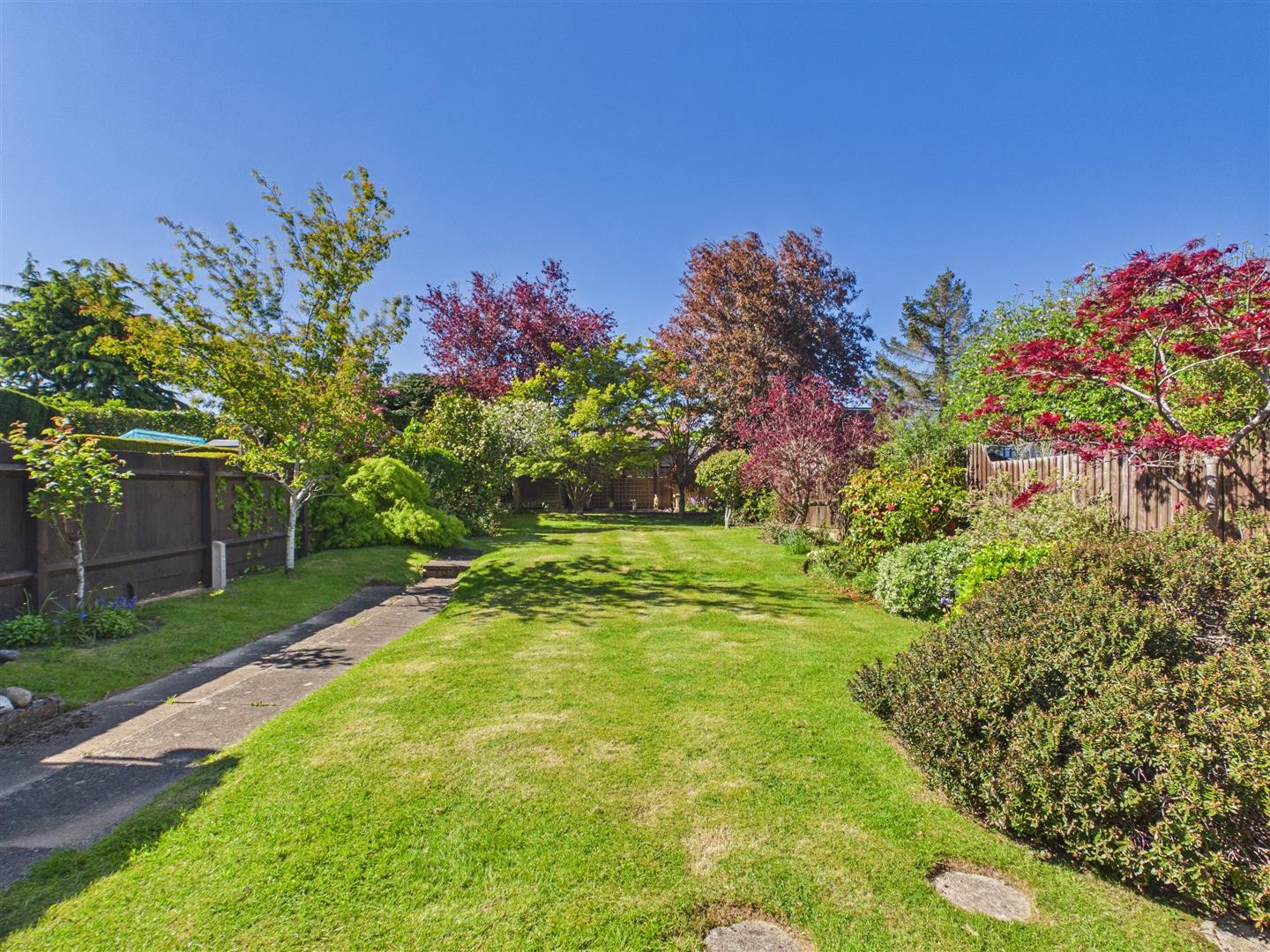 Watercall Avenue, Stivichall, COVENTRY * VACANT & NO UPWARD CHAIN * image 2