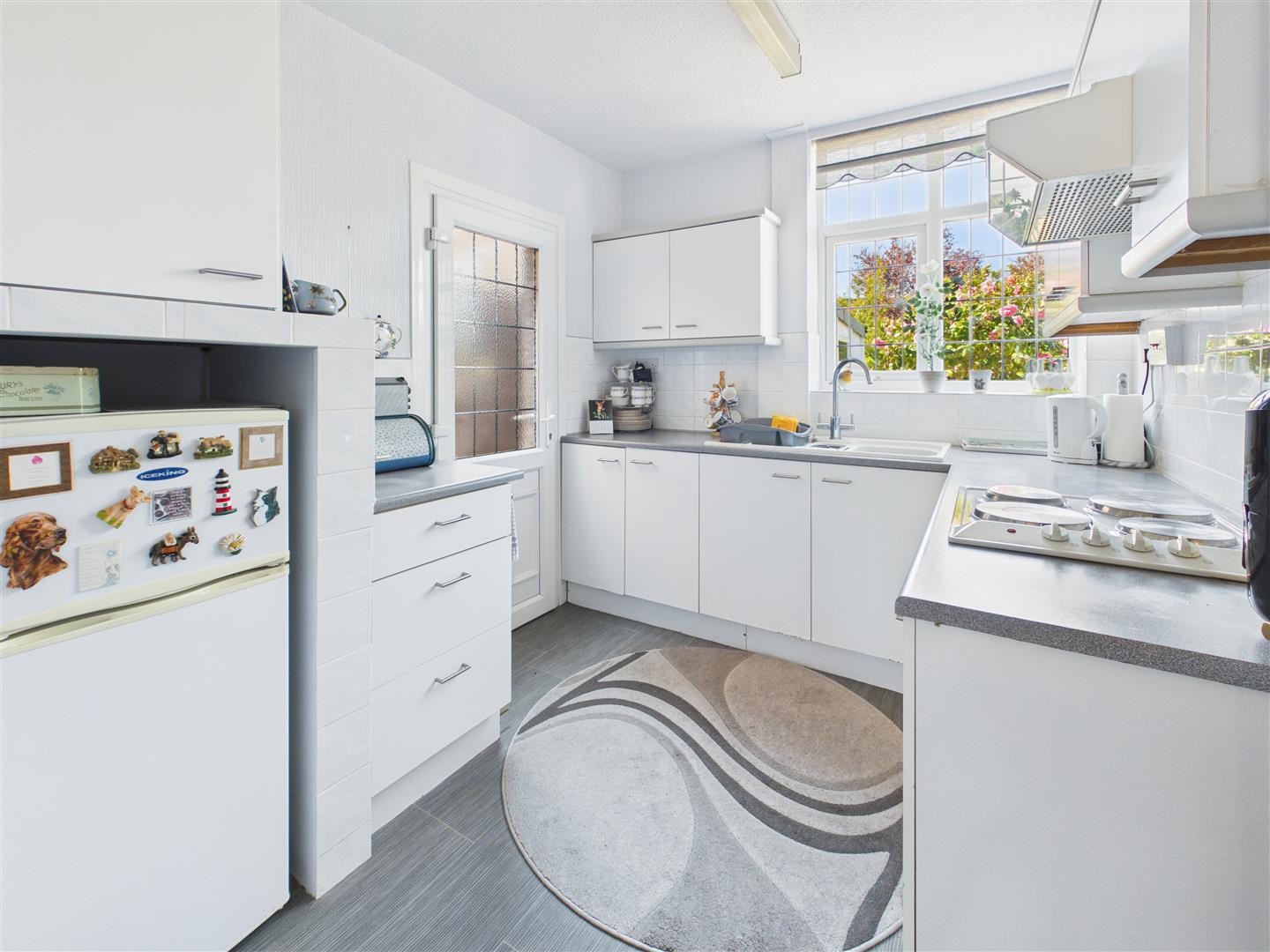 Watercall Avenue, Stivichall, COVENTRY * VACANT & NO UPWARD CHAIN * image 3