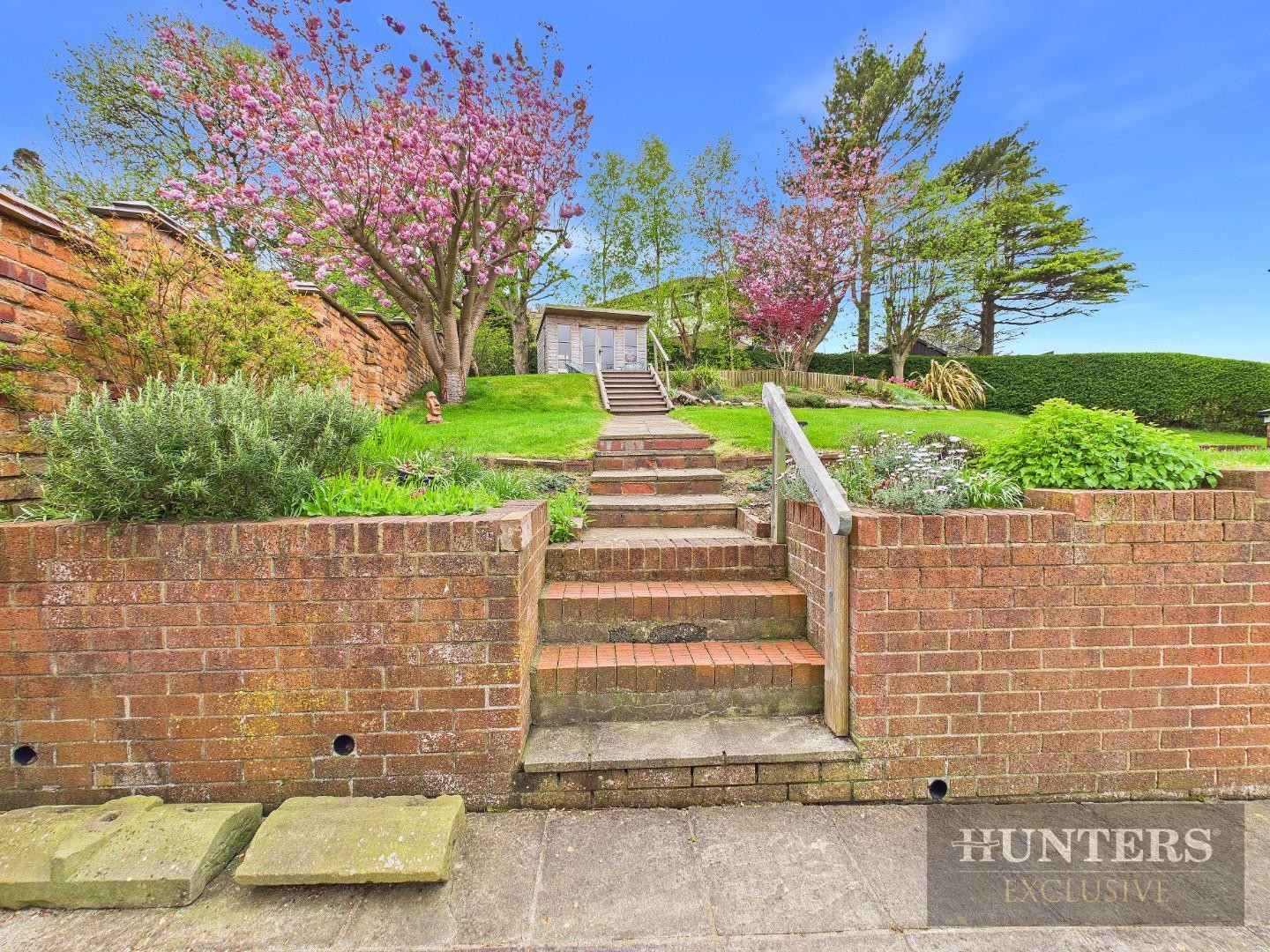 Queen Margarets Road, Scarborough image 24