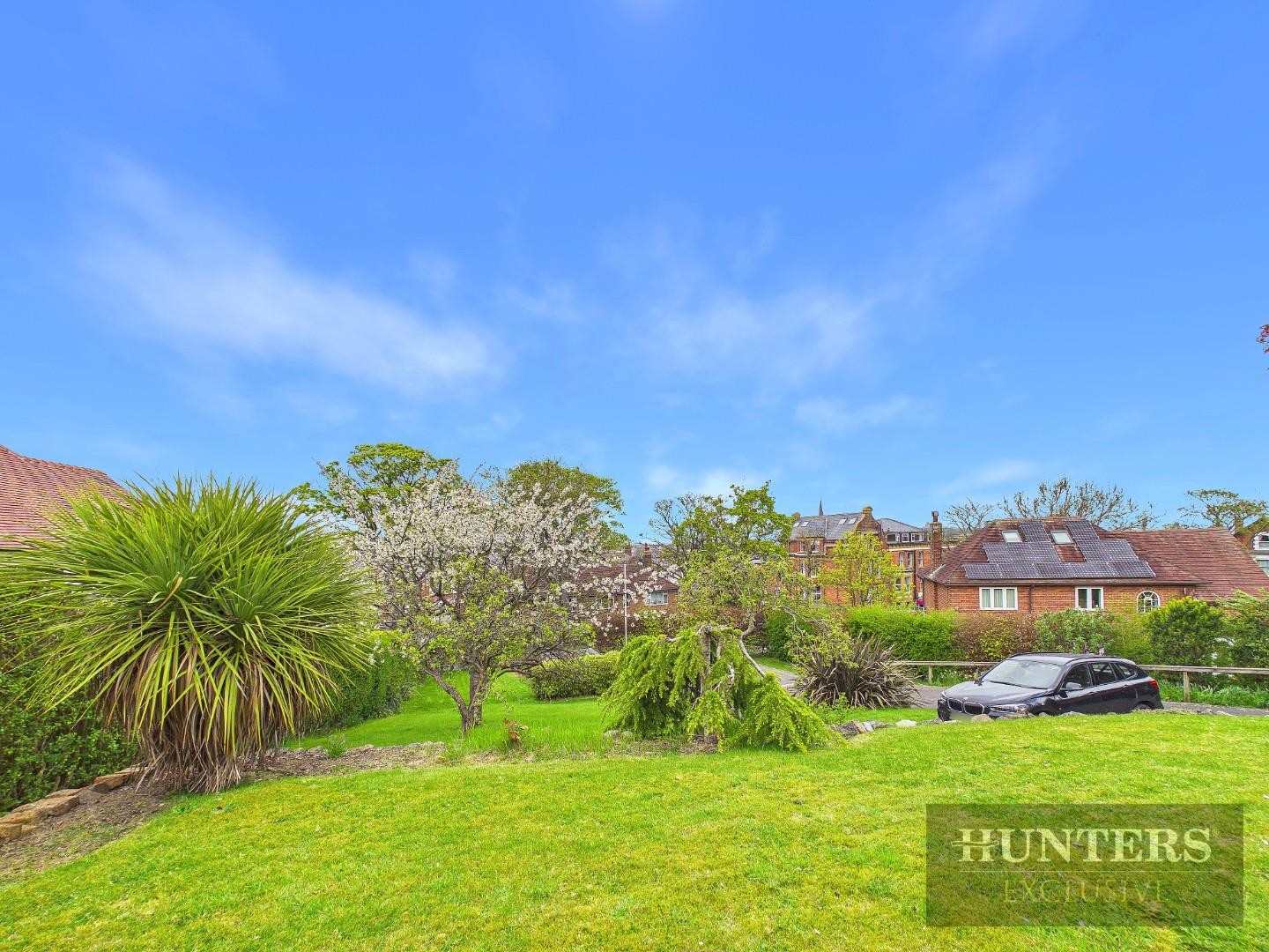 Queen Margarets Road, Scarborough image 32