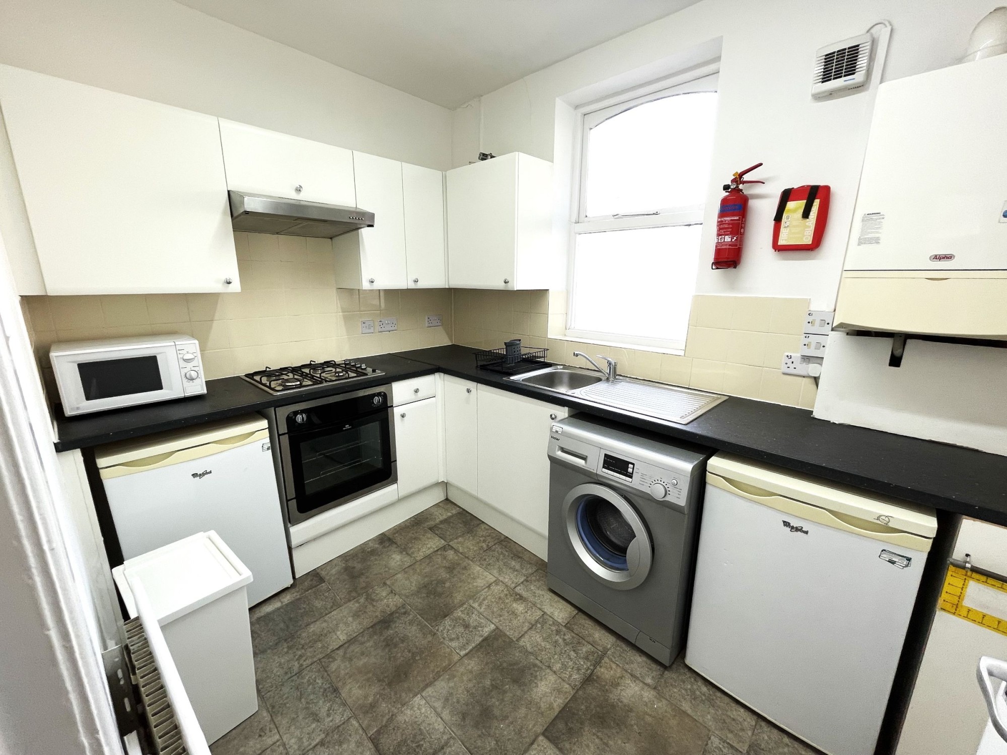 Flat 4 397 Ecclesall Road, Ecclesall image 7