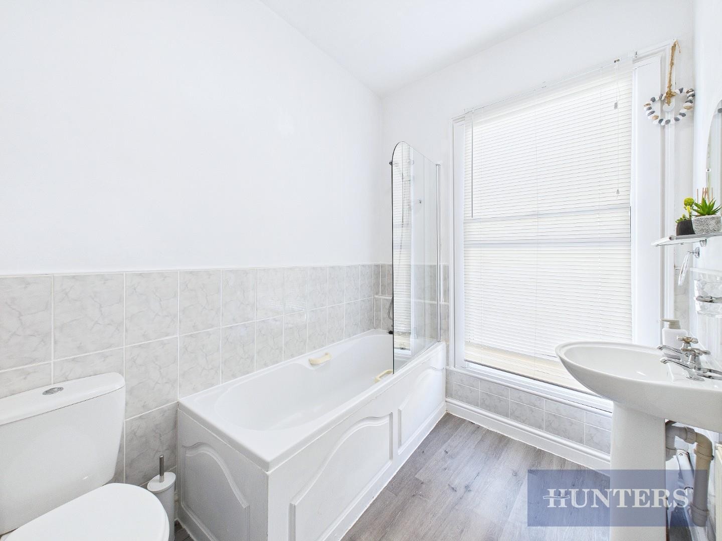 Eastborough, Scarborough image 11