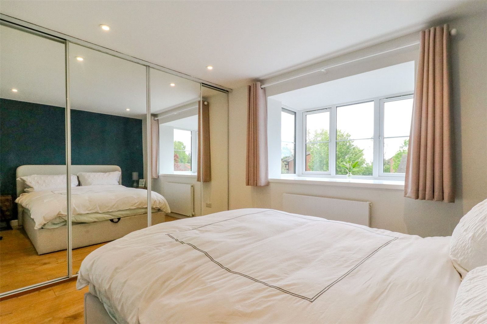 Gladbeck Way, Enfield, Middlesex image 9