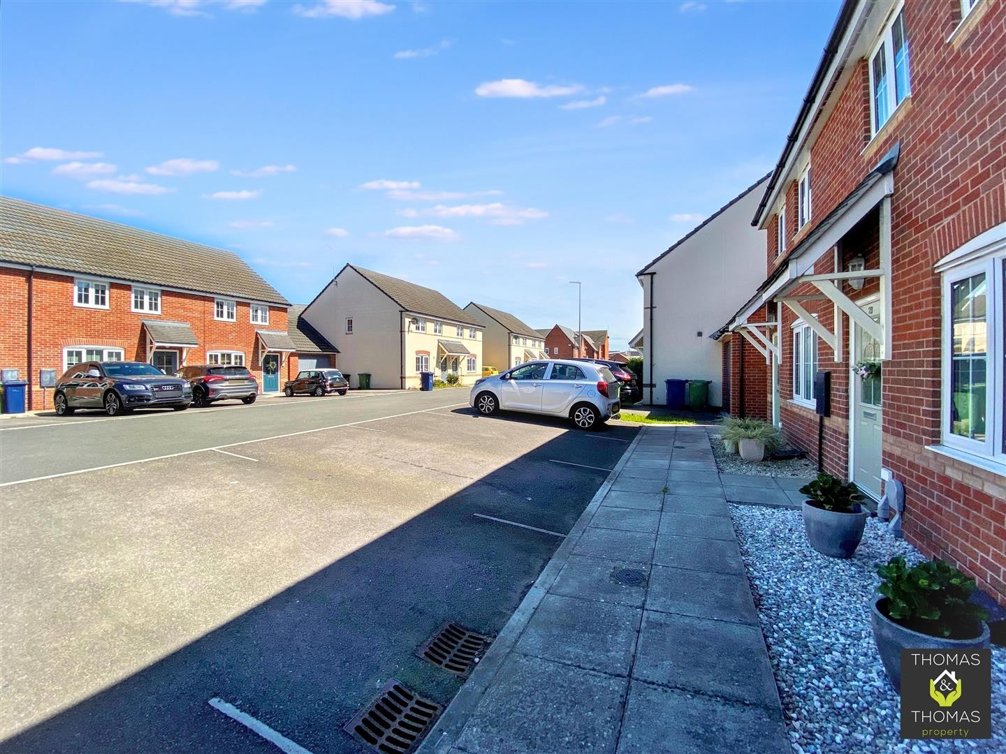 Oswalds Close, Longford image 15