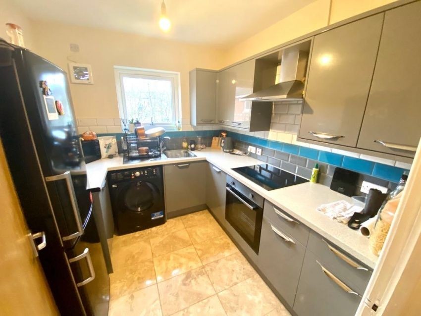 24 Broomspring Close, Broomhall image 1